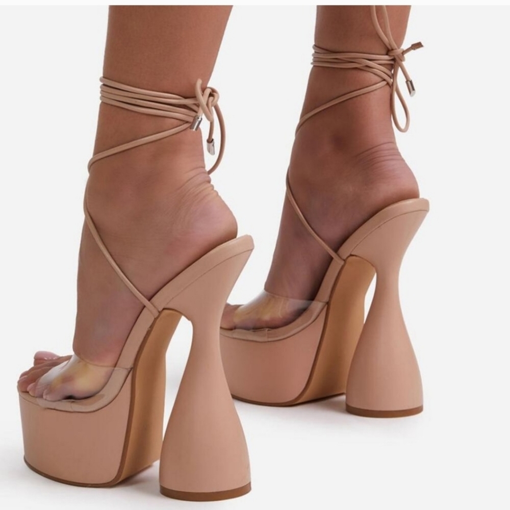 Platform heels - Picture 2 of 3